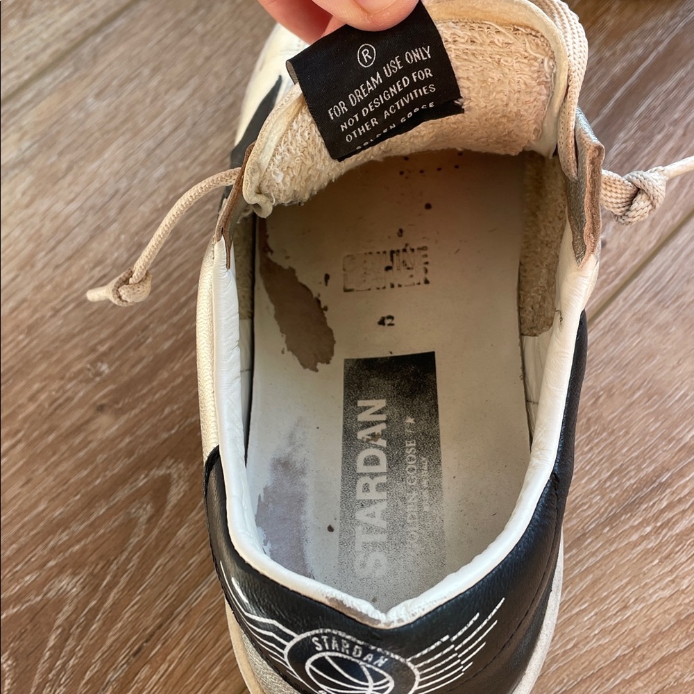 Golden Goose Stardan model—Cream and Black Distressed Sneakers. - Picture 9 of 16